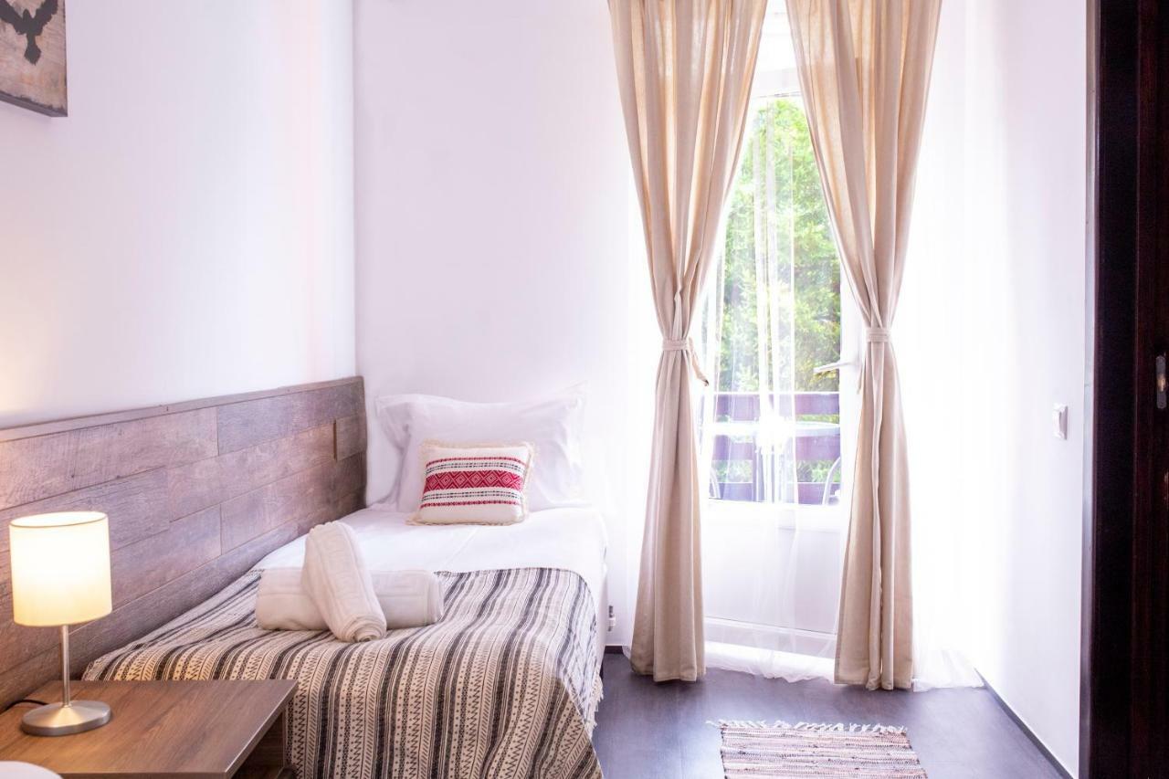 Hotel Floare De Colt Mînăstirea Humorului Exteriér fotografie