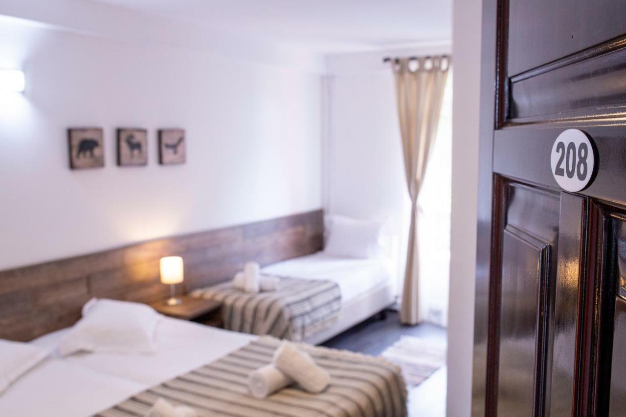 Hotel Floare De Colt Mînăstirea Humorului Exteriér fotografie